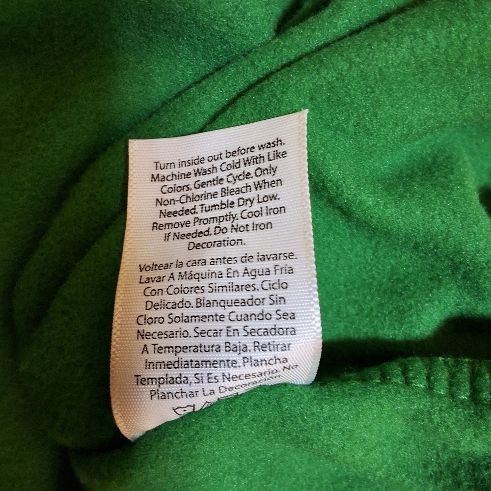NWT WOUND UP GREEN SWEAT SHIRT CHRISTMAS SPIRIT - Picture 8 of 8
